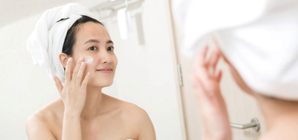 Squalane vs. Hyaluronic Acid: Which is More Hydrating?