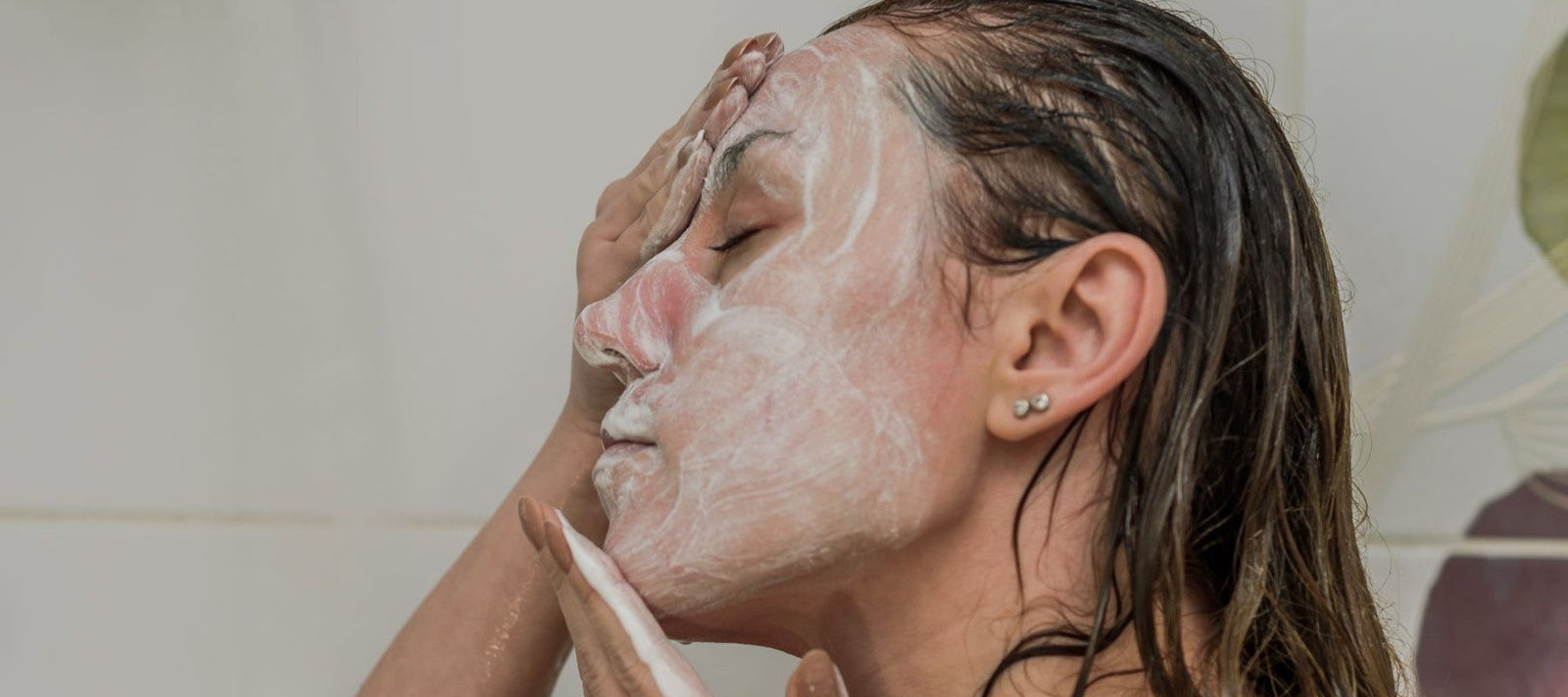 Does Exfoliating Help Prevent & Treat Acne? Your Acne Exfoliation Guide