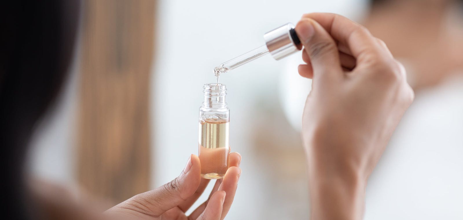 Toners vs Serums in Skincare: What’s the Difference & How to Use Them Together