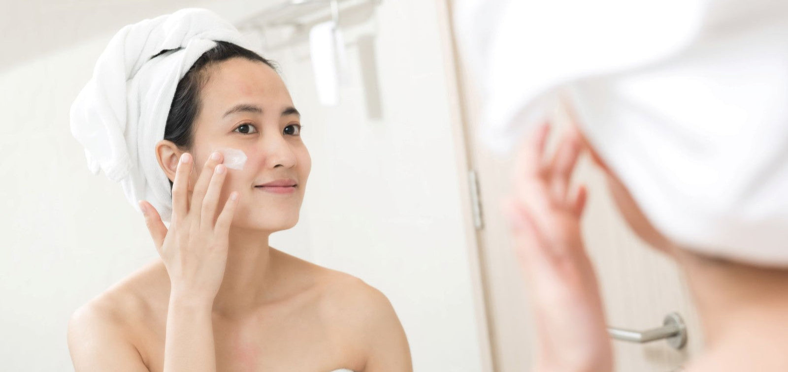 Squalane vs. Hyaluronic Acid: Which is More Hydrating?