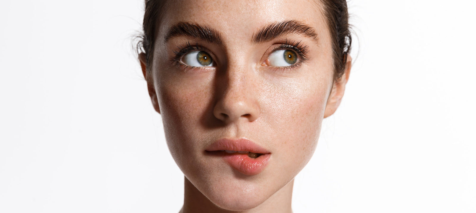 Does Vitamin C Serum Get Rid Of Dark Spots? We Break Down The Benefits