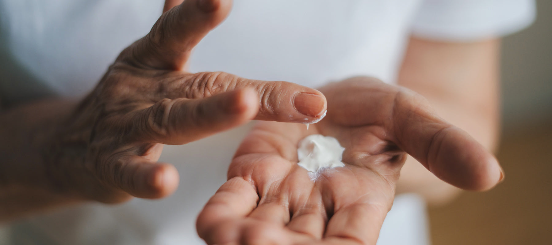 Should You Apply Serum or Moisturizer First Does The Order Matter For