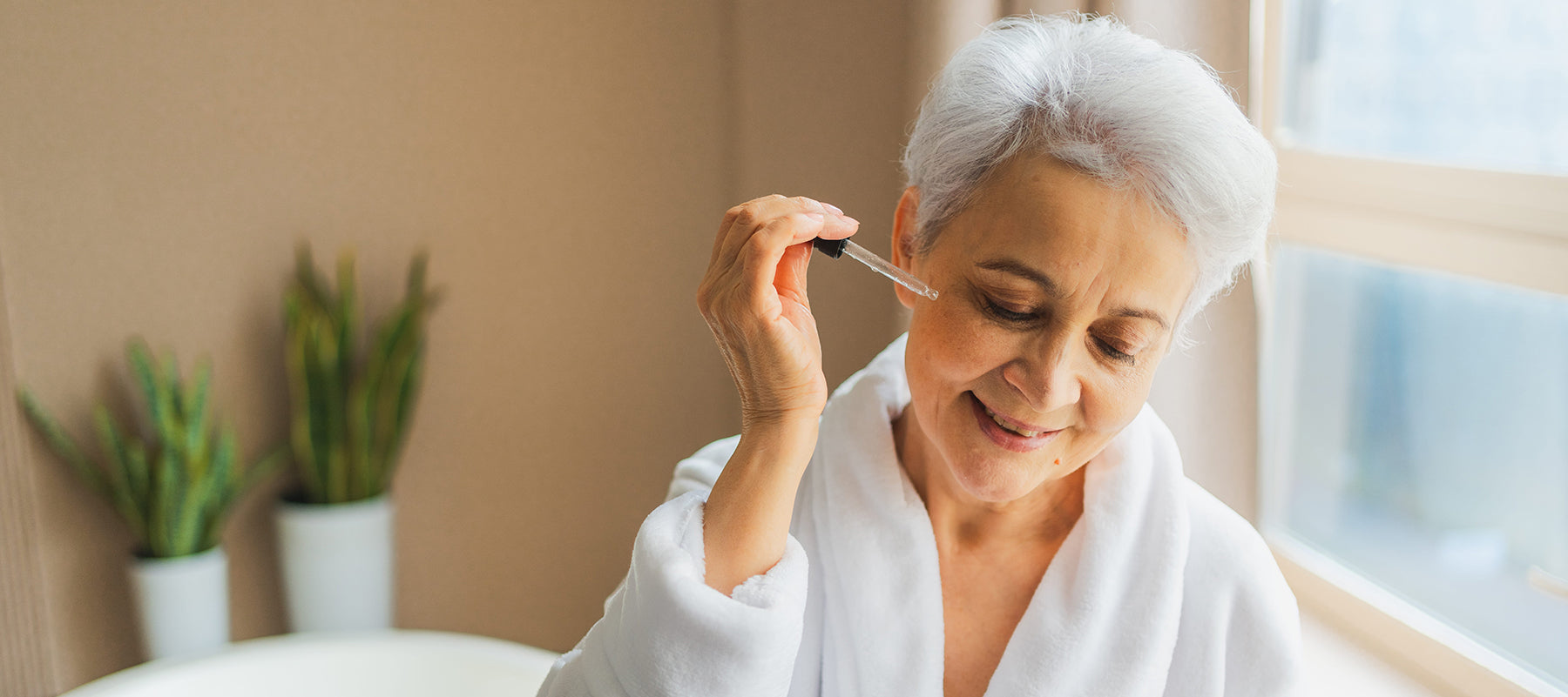 What Are the Best Serums to Use at Night for Anti-Aging?